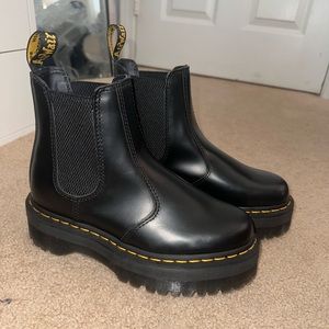Doc Martens 2976 Quad Platform Chelsea Boots